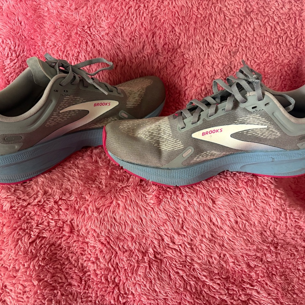 Brooks Women’s Launch 9 Neutral Running Shoe